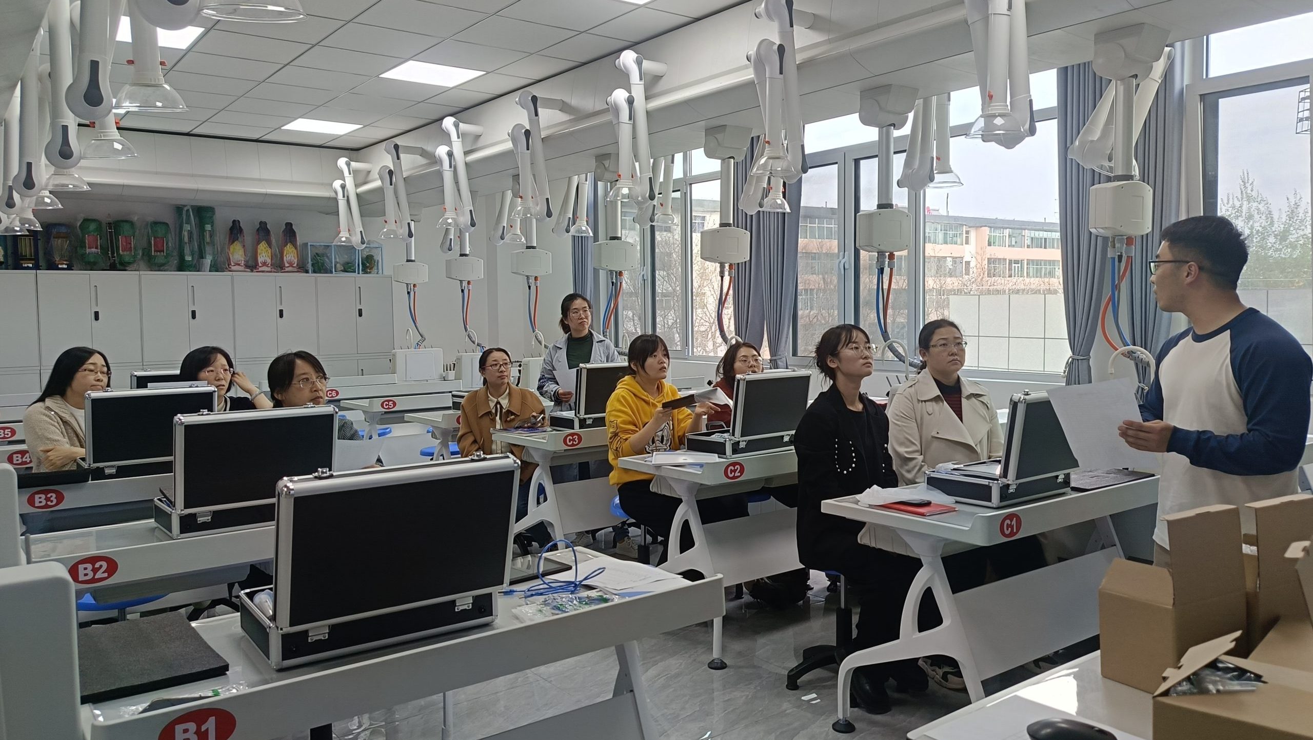 某地级市教育局数字化实验室案例 整体解决方案